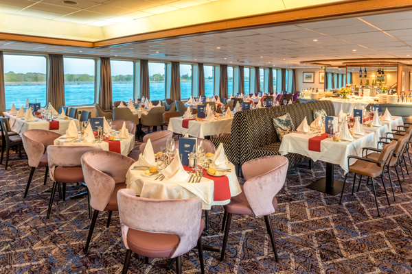 BIJOU DU RHÔNE, Panorama-Restaurant, nicko cruises, Flusskreuzfahrt, Rhone, Frankreich